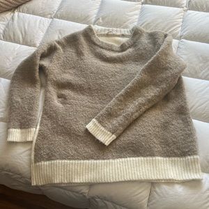 Soft surroundings two color sweater size large.